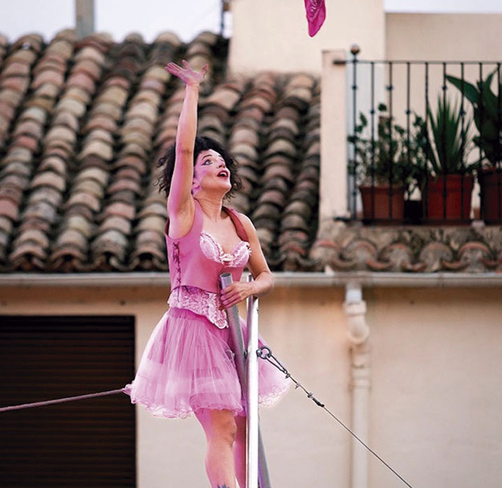 Qué circo de mujer